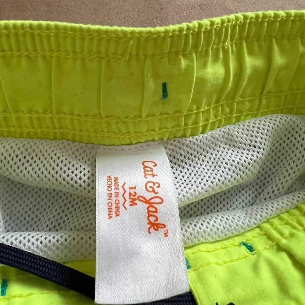 Cat & Jack Boy's Size 12 months Board Shorts